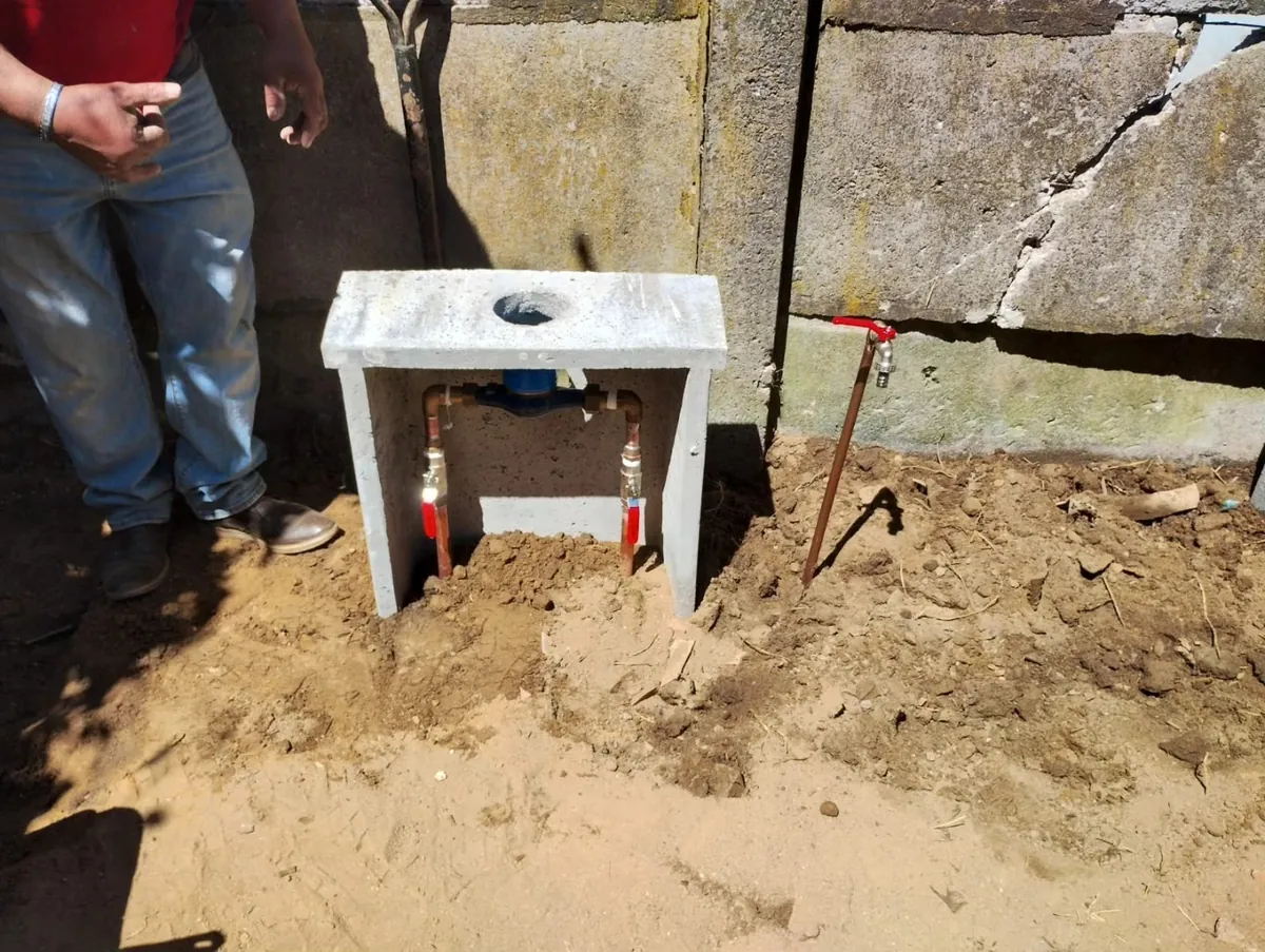 Empalme de agua potable con medidor